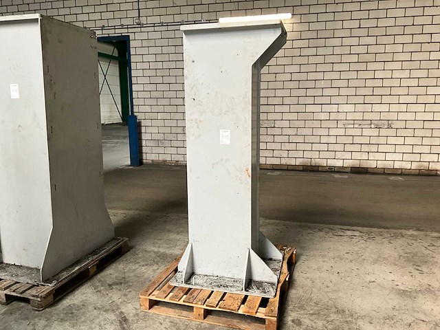 Stalen kolom (3x) - afbeelding 4 van  4