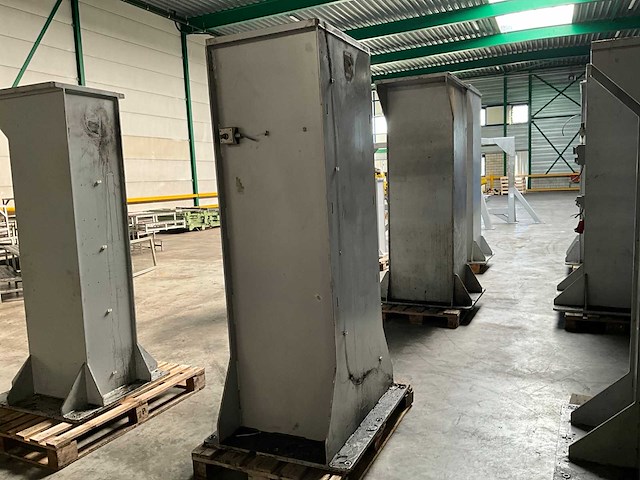 Stalen kolom (3x) - afbeelding 1 van  7