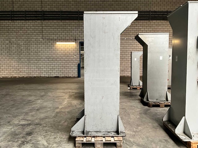 Stalen kolom - afbeelding 1 van  4