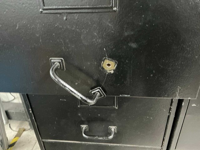 Stalen ladekast met inhoud (4x) - afbeelding 13 van  17