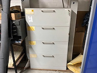 Stalen ladekast met interieur bekleding - afbeelding 1 van  6