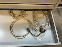 Stalen ladenkast met kabels - afbeelding 6 van  19