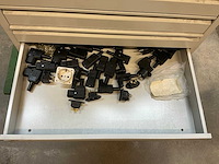 Stalen ladenkast met kabels - afbeelding 8 van  19