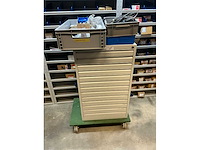 Stalen ladenkast met kabels - afbeelding 12 van  19