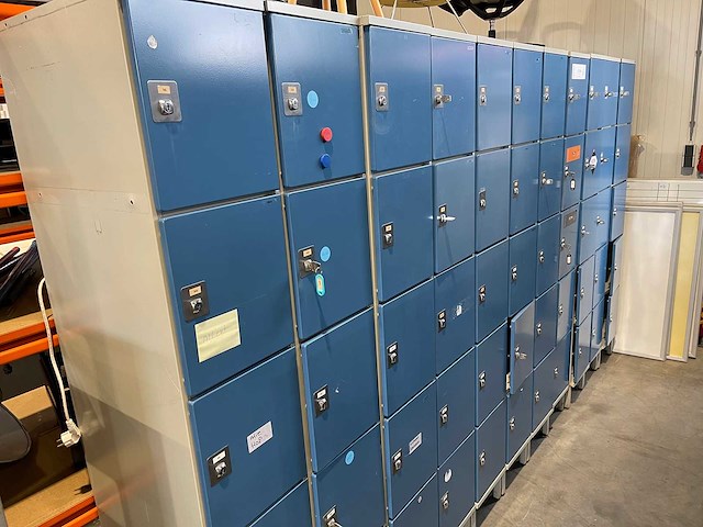 Stalen lockerkast (20x) - afbeelding 2 van  6
