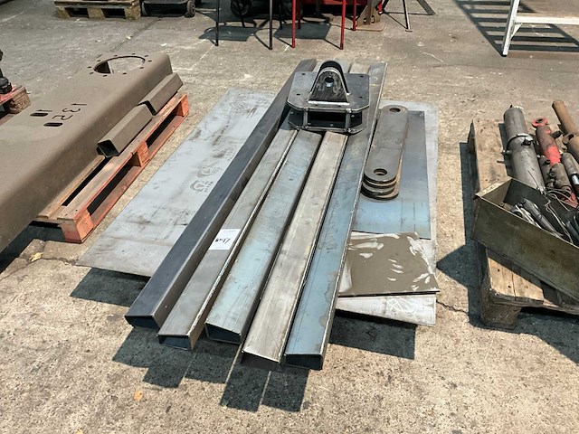 Stalen machine toebehoren - afbeelding 1 van  4