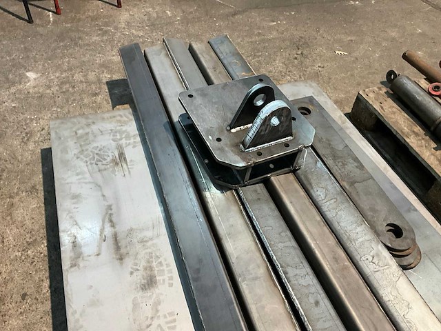 Stalen machine toebehoren - afbeelding 4 van  4