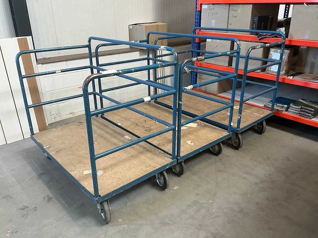Stalen magazijn kar (3x) - afbeelding 1 van  7