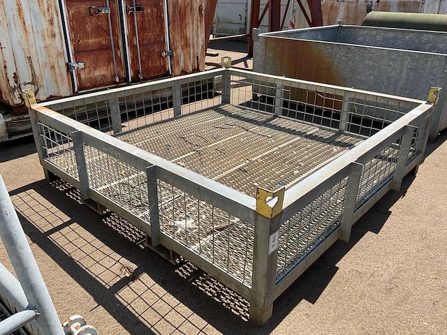 Stalen materiaalcontainer - afbeelding 2 van  3