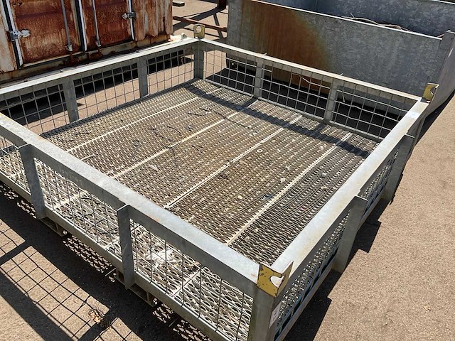 Stalen materiaalcontainer - afbeelding 3 van  3