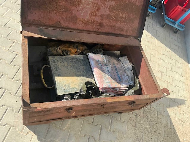 Stalen materiaalkist - afbeelding 1 van  3