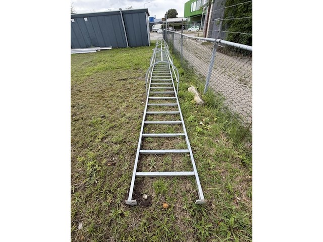 Stalen noodtrap - afbeelding 1 van  5