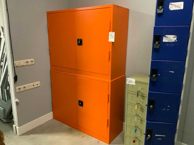 Stalen opbergkast (2x) - afbeelding 1 van  7