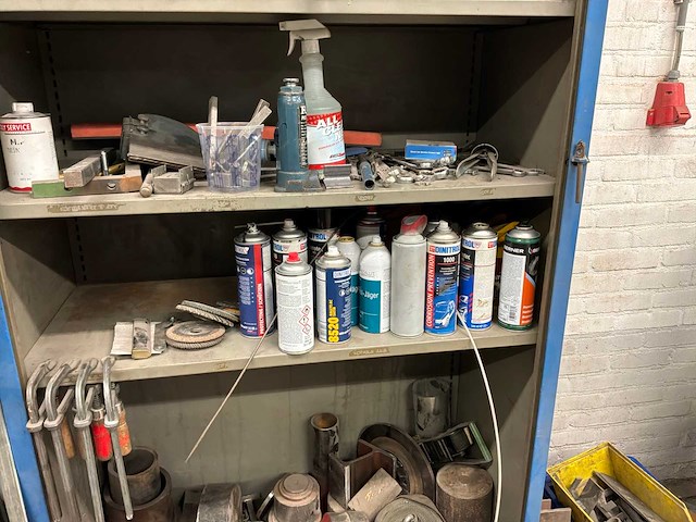 Stalen open kast met inhoud - afbeelding 4 van  6