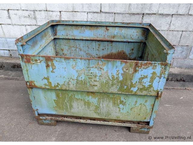 Stalen palletbak - afbeelding 1 van  1