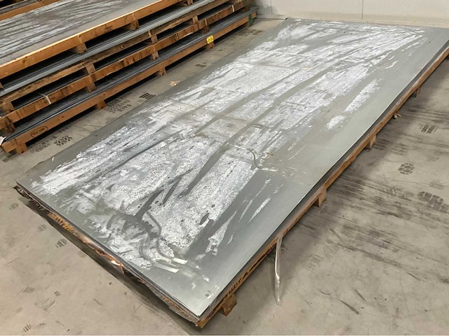 Stalen plaat (32x) - afbeelding 1 van  5