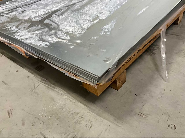 Stalen plaat (32x) - afbeelding 4 van  5