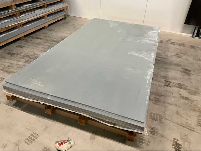 Stalen plaat (47x) - afbeelding 1 van  9