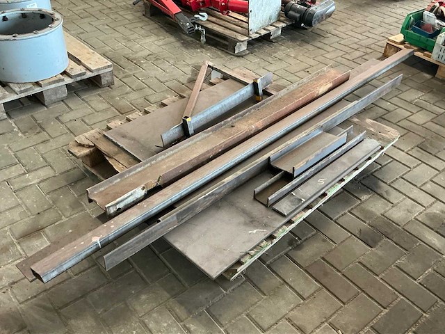 Stalen profielen - afbeelding 2 van  4