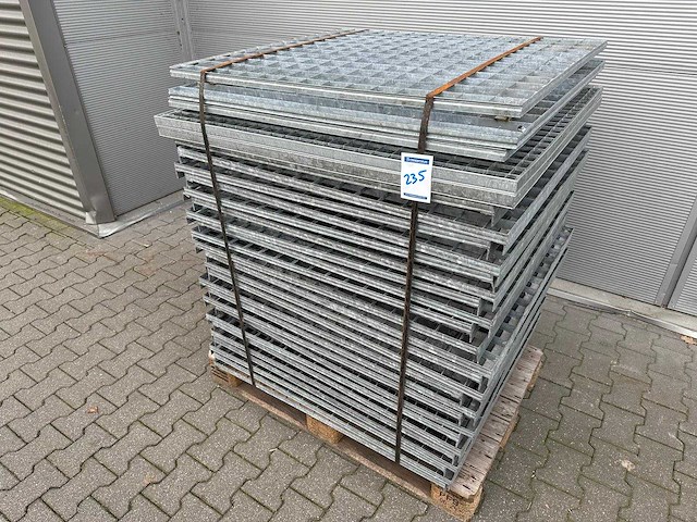 Stalen roostervloer 1090x910mm (25x) - afbeelding 1 van  2