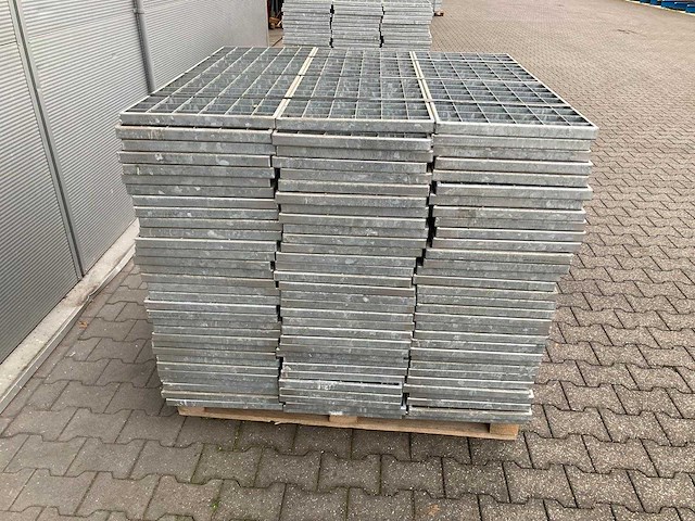 Stalen roostervloer 1100x395mm (96x) - afbeelding 2 van  3