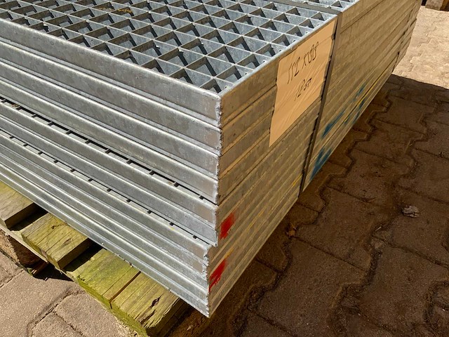 Stalen roostervloer 1120x880mm (11x) - afbeelding 3 van  3