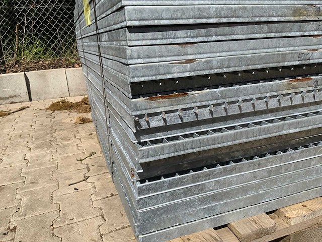 Stalen roostervloer 1170x880x30mm (25x) - afbeelding 6 van  7