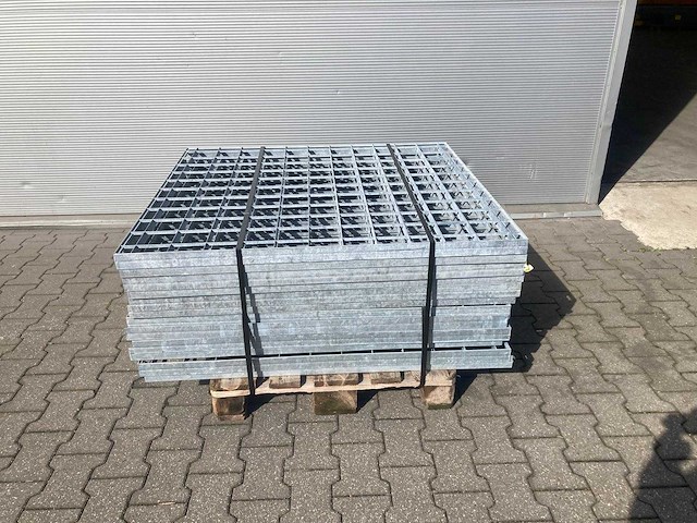 Stalen roostervloer 1190x1110mm (12x) - afbeelding 2 van  4