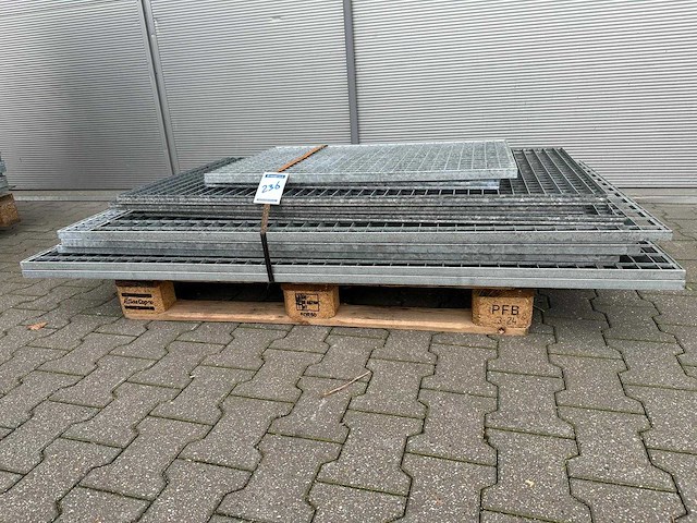 Stalen roostervloer (11x) - afbeelding 1 van  2
