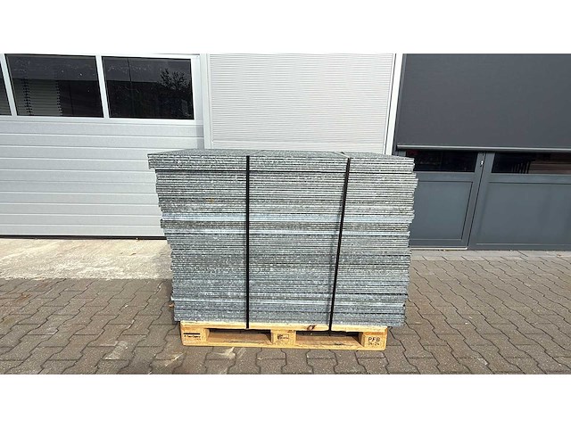 Stalen roostervloer 1340x740x25mm (38x) - afbeelding 2 van  4
