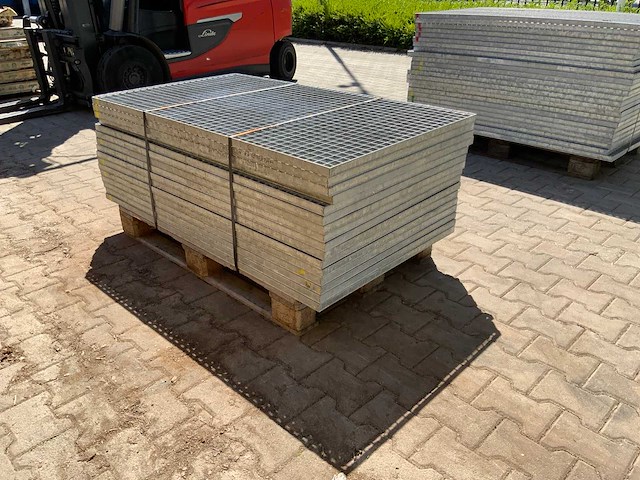 Stalen roostervloer 1400x780x30mm (16x) - afbeelding 3 van  6