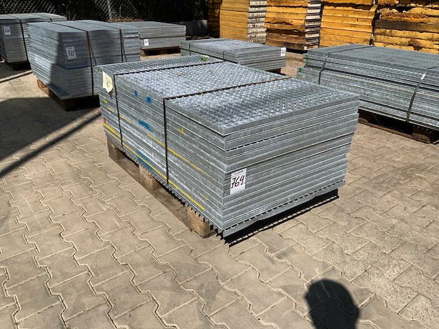 Stalen roostervloer 1400x780x30mm (16x) - afbeelding 1 van  7