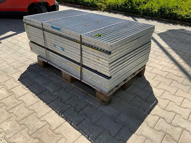 Stalen roostervloer 1400x780x30mm (16x) - afbeelding 3 van  7