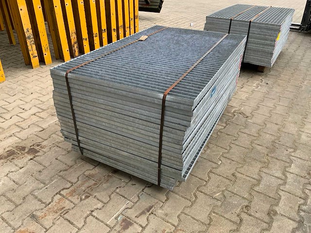 Stalen roostervloer 1400x880/780mm (18x) - afbeelding 2 van  3