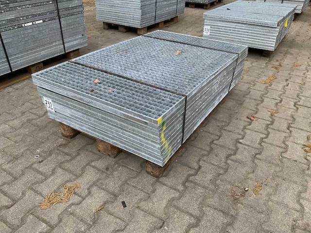 Stalen roostervloer 1400x880mm (11x) - afbeelding 2 van  7