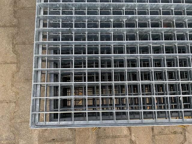Stalen roostervloer 1400x880mm (11x) - afbeelding 6 van  7