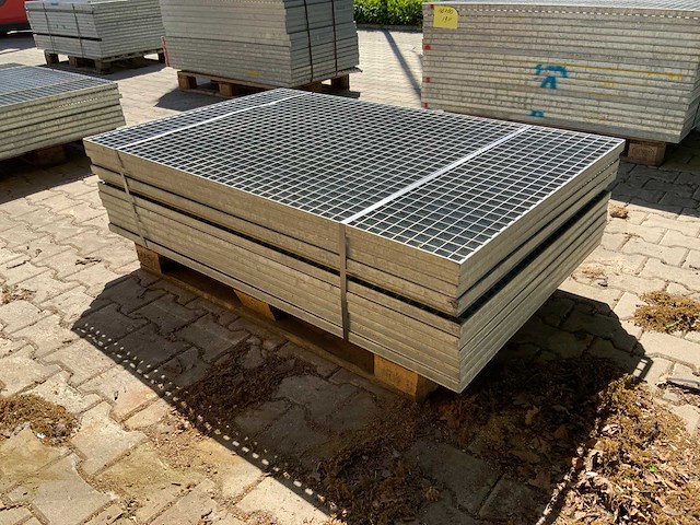Stalen roostervloer 1400x880mm (11x) - afbeelding 3 van  7