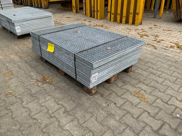 Stalen roostervloer 1400x880mm (11x) - afbeelding 1 van  4