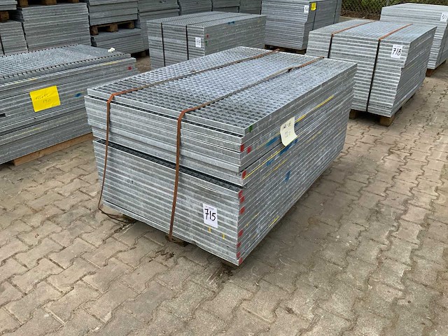 Stalen roostervloer 1400x880mm (22x) - afbeelding 1 van  7