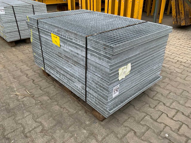 Stalen roostervloer 1400x880mm (22x) - afbeelding 1 van  7