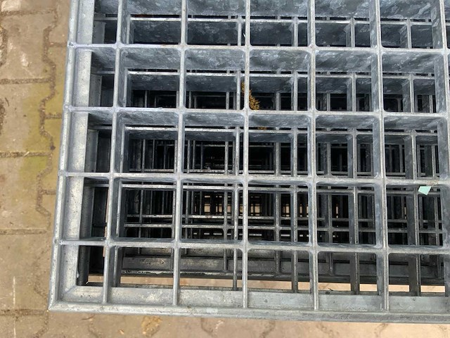 Stalen roostervloer 1400x880mm (22x) - afbeelding 2 van  2