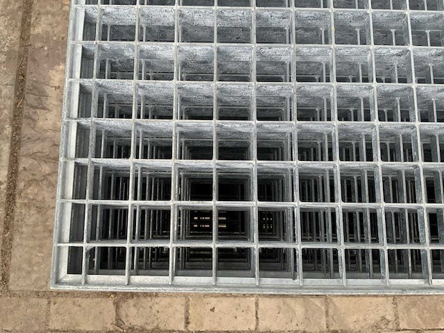Stalen roostervloer 1400x880mm (25x) - afbeelding 2 van  2