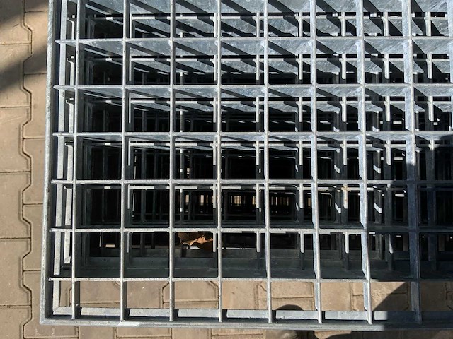 Stalen roostervloer 1400x880mm (25x) - afbeelding 4 van  4