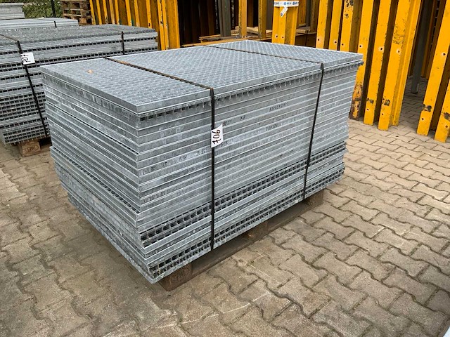 Stalen roostervloer 1400x880mm (26x) - afbeelding 1 van  1