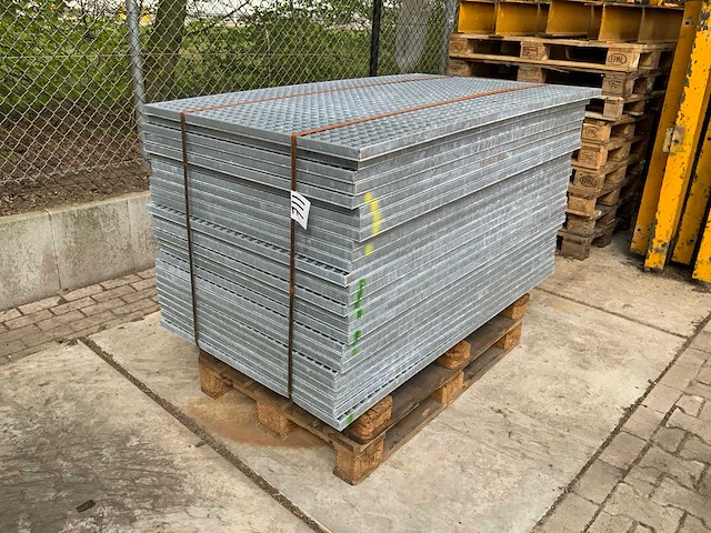 Stalen roostervloer 1400x880mm (26x) - afbeelding 1 van  5