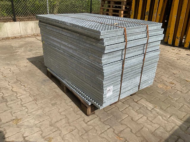 Stalen roostervloer 1400x880mm (26x) - afbeelding 1 van  7