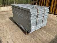 Stalen roostervloer 1400x880mm (26x) - afbeelding 1 van  7