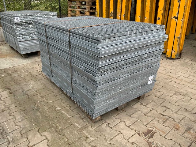 Stalen roostervloer 1400x880mm (26x) - afbeelding 1 van  7