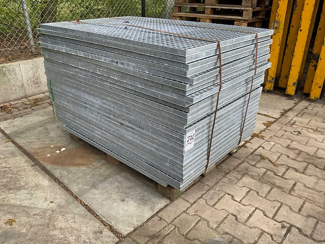 Stalen roostervloer 1400x880mm (27x) - afbeelding 1 van  7