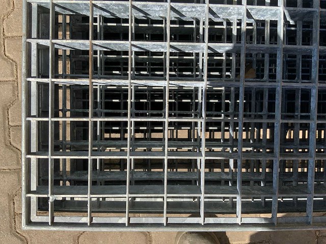 Stalen roostervloer 1400x880mm (8x) - afbeelding 7 van  7